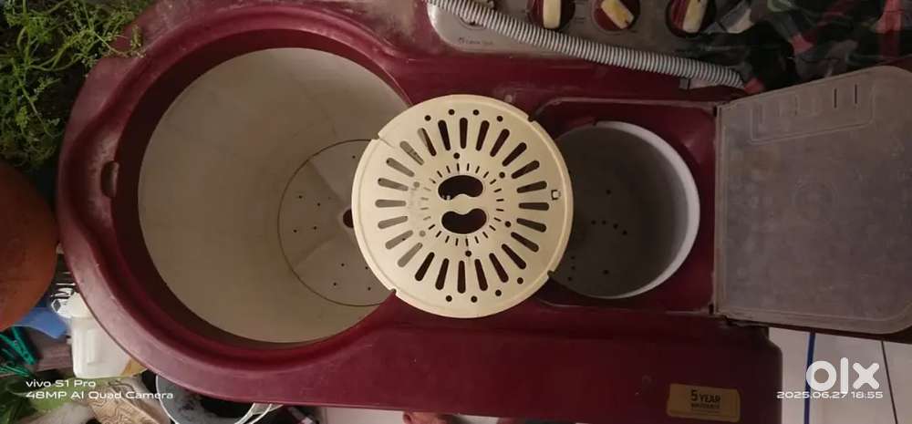Whirlpool Semi automatic washing machine, 8kg.