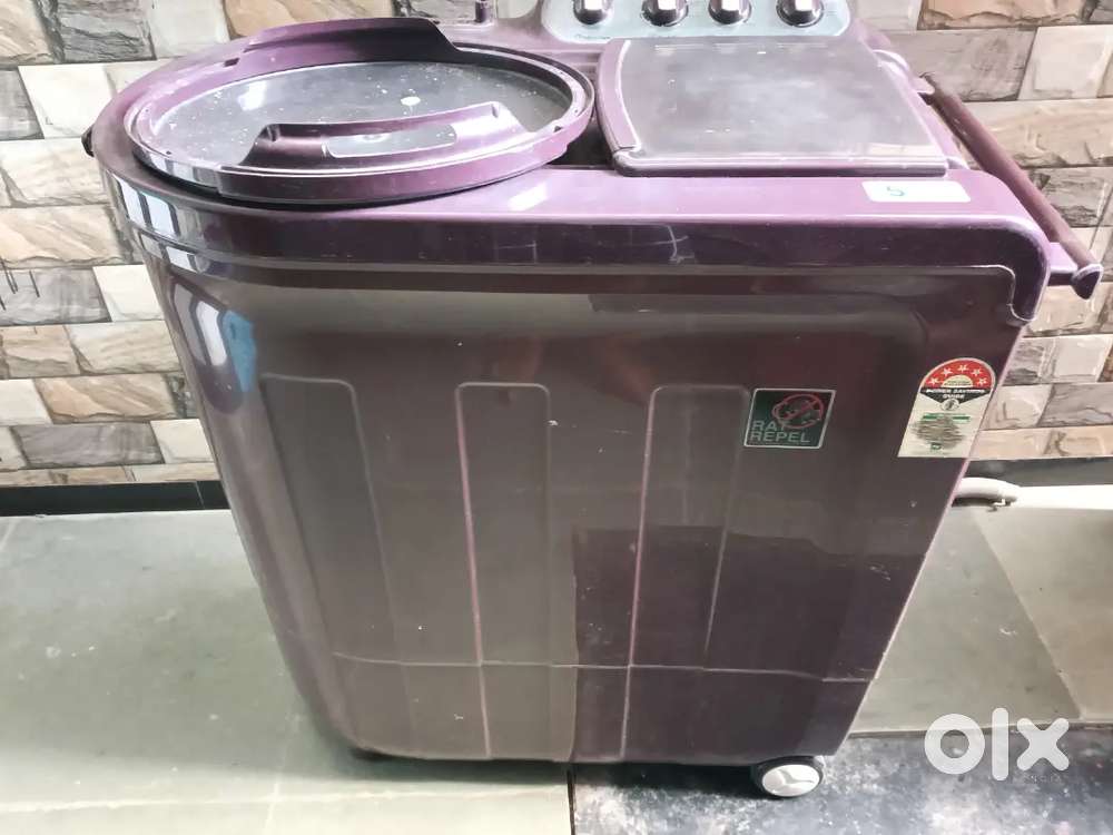 Whirlpool 8.5 KG 5 Star Semi Automatic Top.