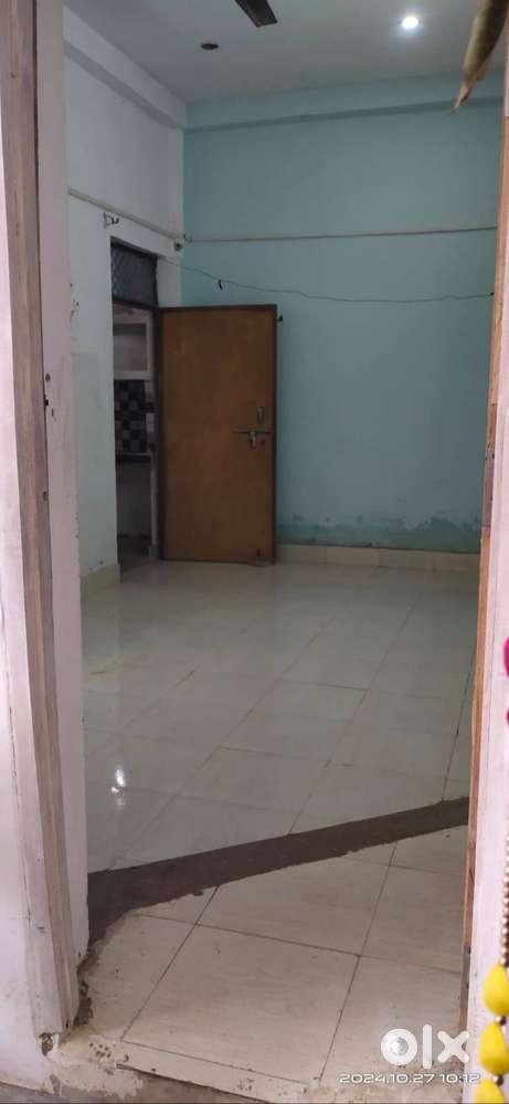 5500 room for rent Kalindipuram