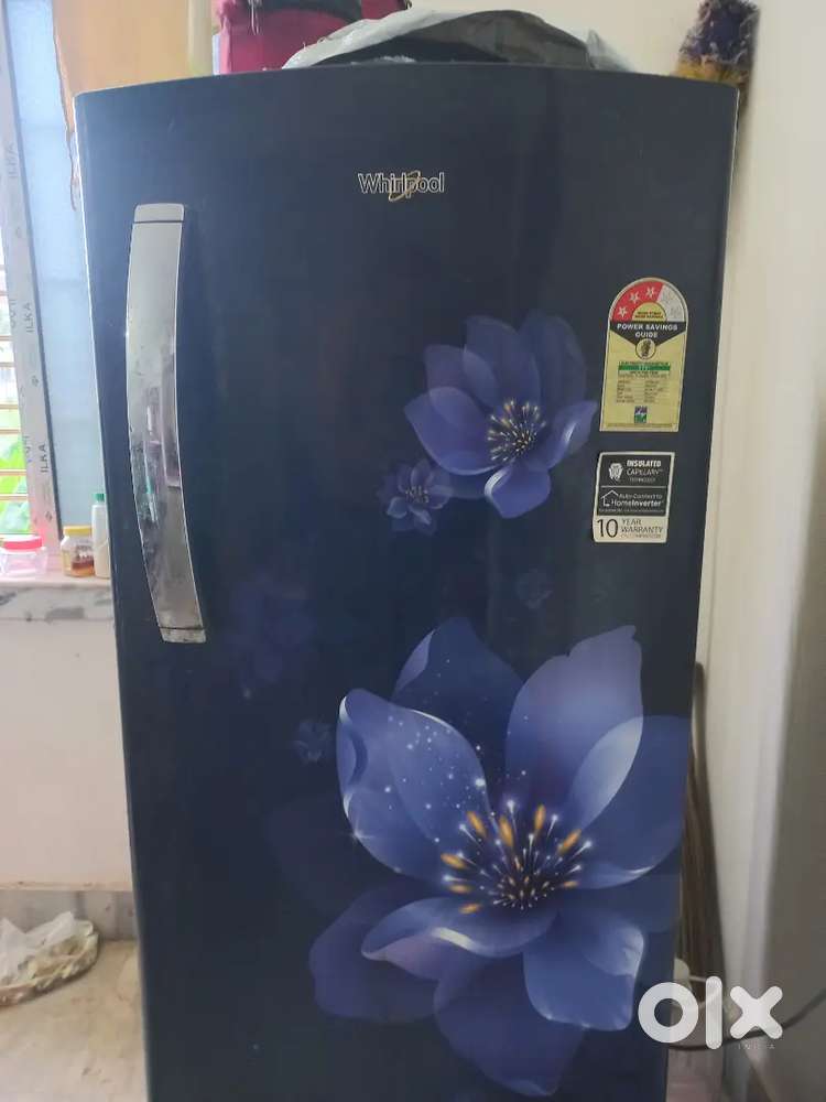 4.5 years old 215 liter Whirlpool 3star fridge