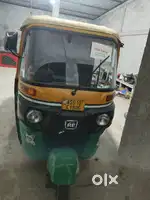 Bajaj Re CNG FUEL- CNG &Petrol