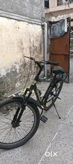 Bicycle urgent sale ! With new seat and ok tyres