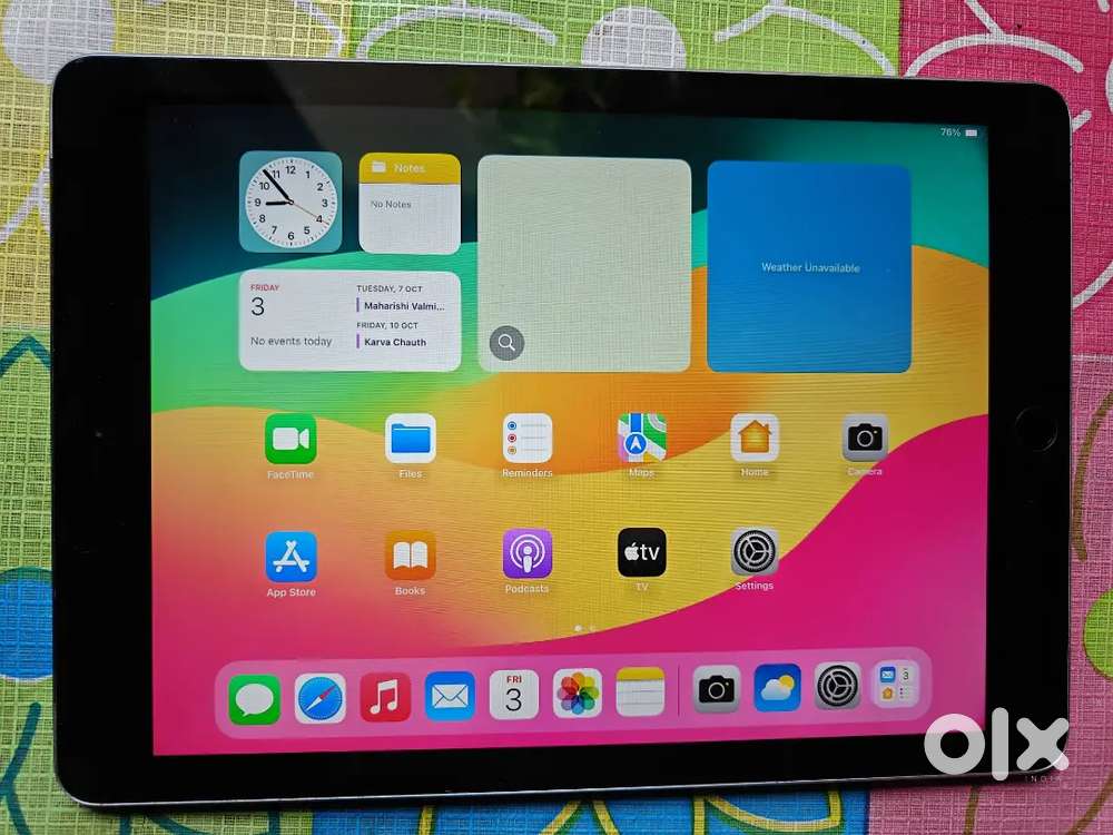 Ipad 6th gen 32gb wifi with cellular 9.7 display