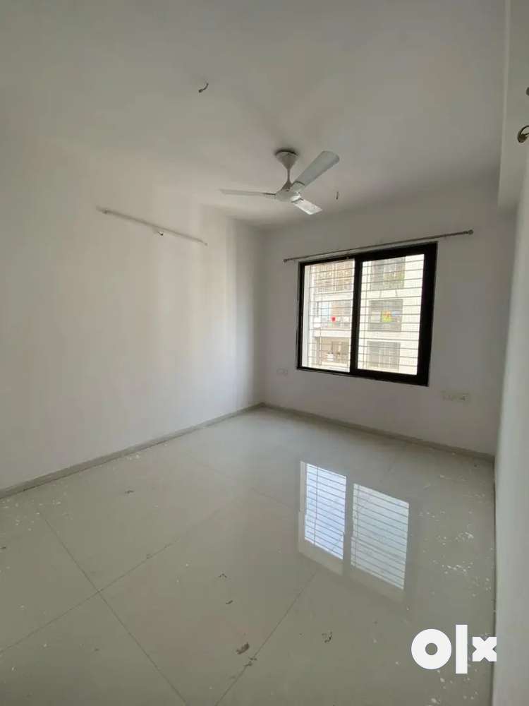 Two bhk flat for rent in Vesu abhva