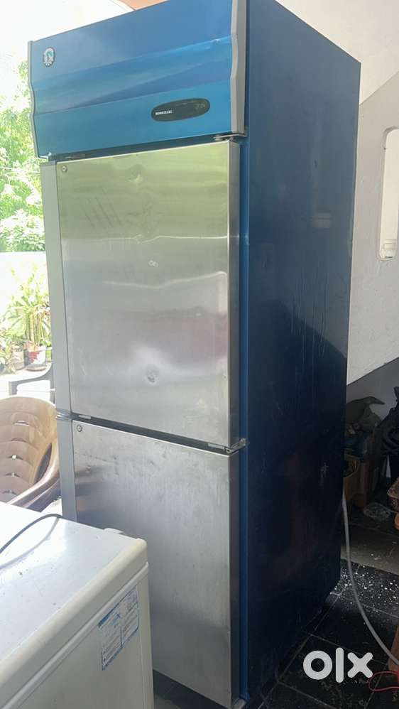 Hosizaki freezer vertical 200liters