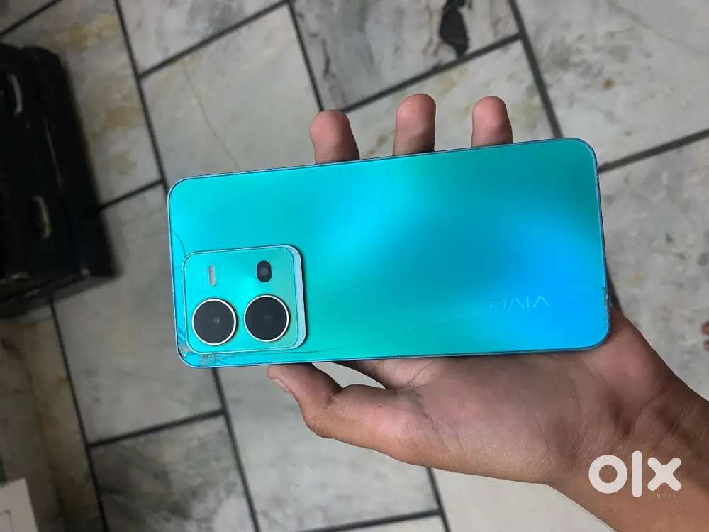 Vivo V25 5G (8/128) – Exchange with iPhone