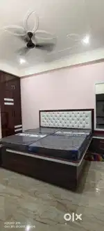Ravi Properties Manduadih 6 Bhk semi flat for Rent in apartment Sigra