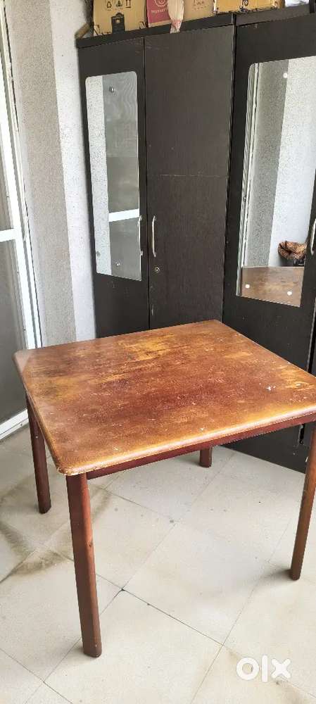 4 seater dining table wooden