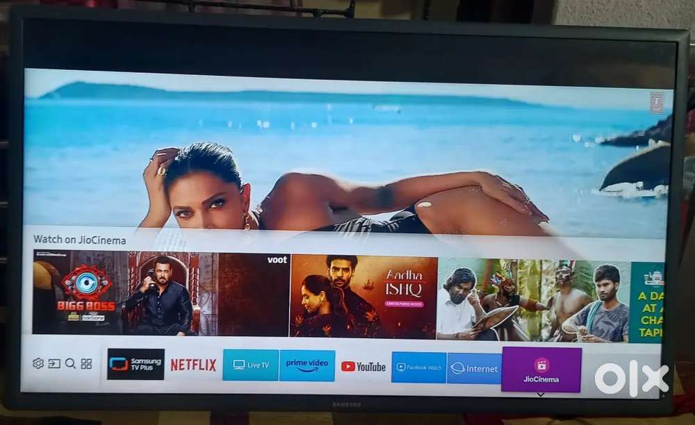 Samsung 32 inch smart LED TV