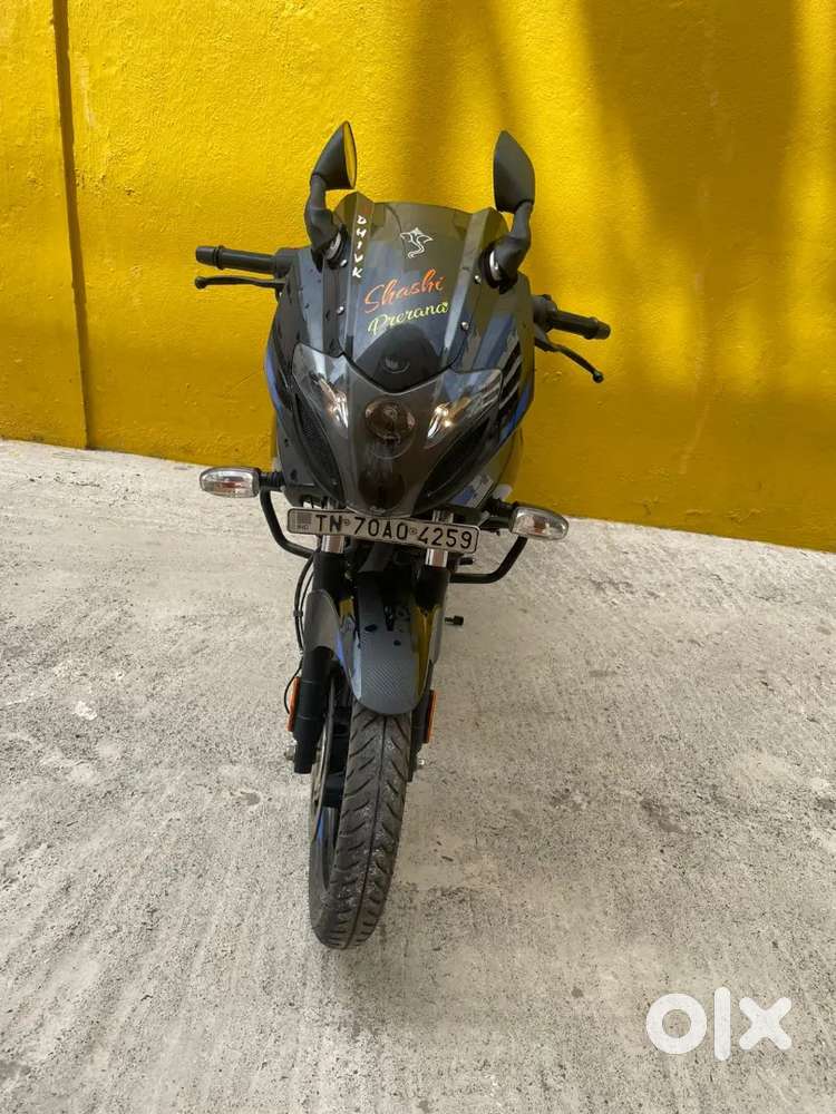 PULSAR 220.BALUE. GOOD CONDITION