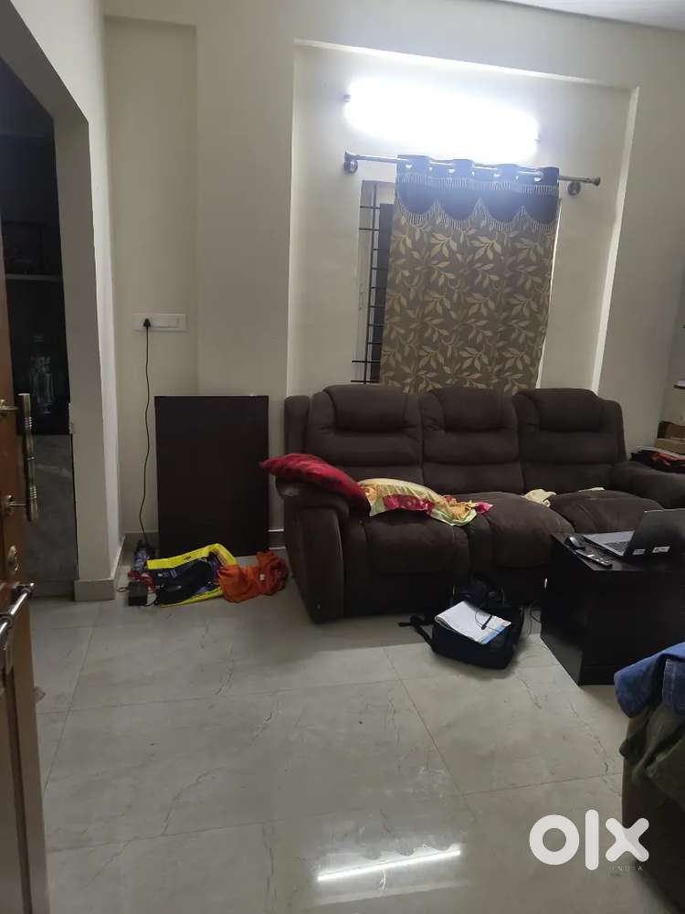 1 BHK Room Sharing Required