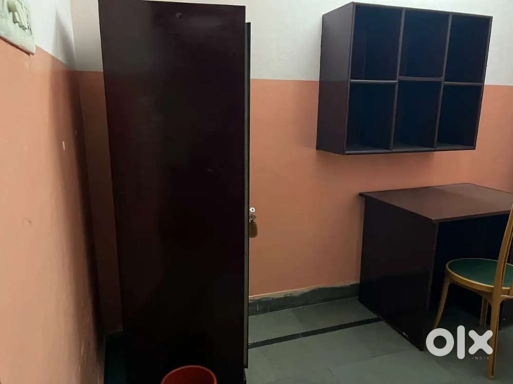 1 room furnished with bed  almira lights and fan nearby coaching