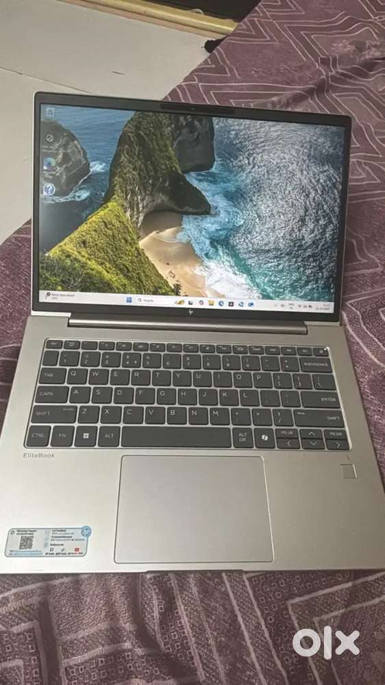 BRAND NEW HP ELITEBOOK 6 NEW AI PC