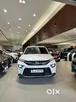 Toyota Urban Cruiser Hyryder 1.5 V Hybrid, 2024, Petrol