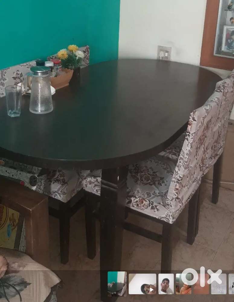 4 Seater dining table