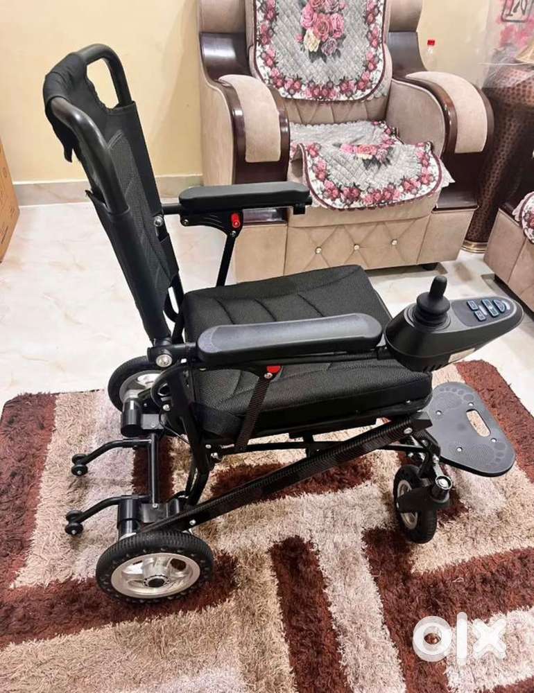 Electronic wheelchair
