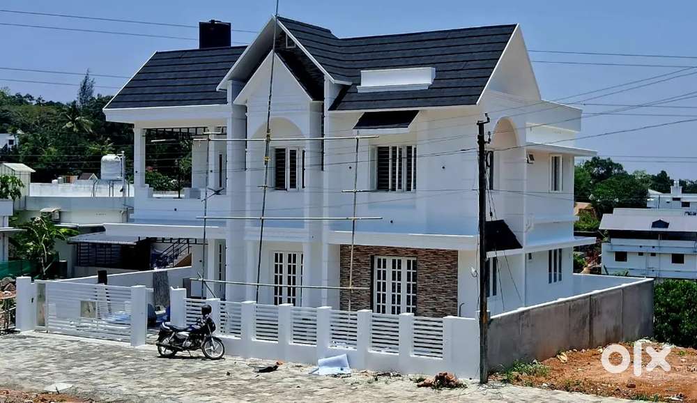Eranakulam Kakkanad, pookattupady, pallikkara, vennala villas, plots