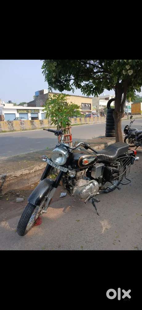 Royal Enfield standard bullet