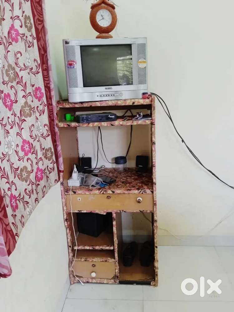 Onida Tv 21 inch CRT TV with free DTH set-top box, and table