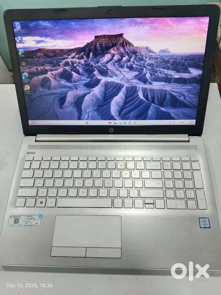 HP Laptop 8 GB Ram / i3 Processor