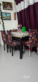 4 seater Dining table