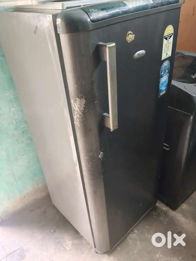 Whirlpool fridge 5 Star 210 liters
