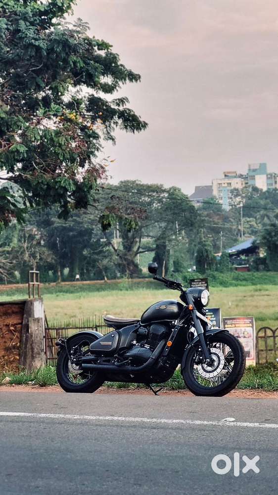 JAWA PERAK SINGLE SEATER BIKE 350cc BLACK MATE FINISH COLOUR