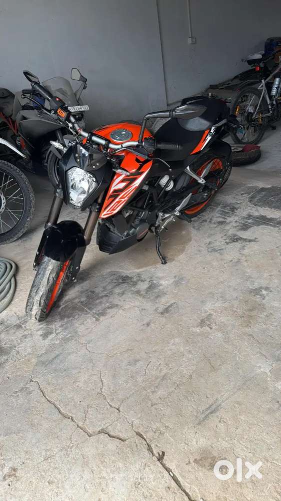 KTM DUKE 125