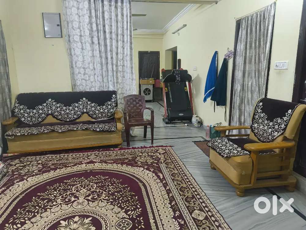 3bhk flat for lease.