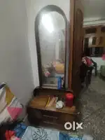 dressing table