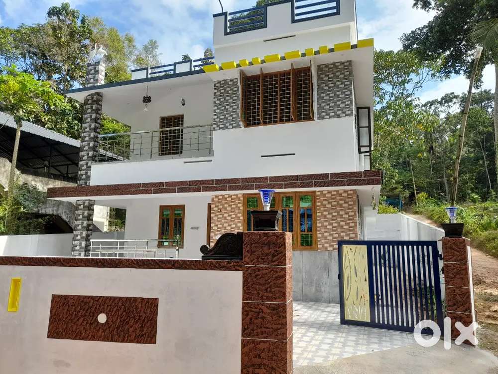 5.500centt[ തിരുമല പേയാടിന് സമീപം പുതിയ വീട്]