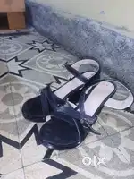 4 inch black heels