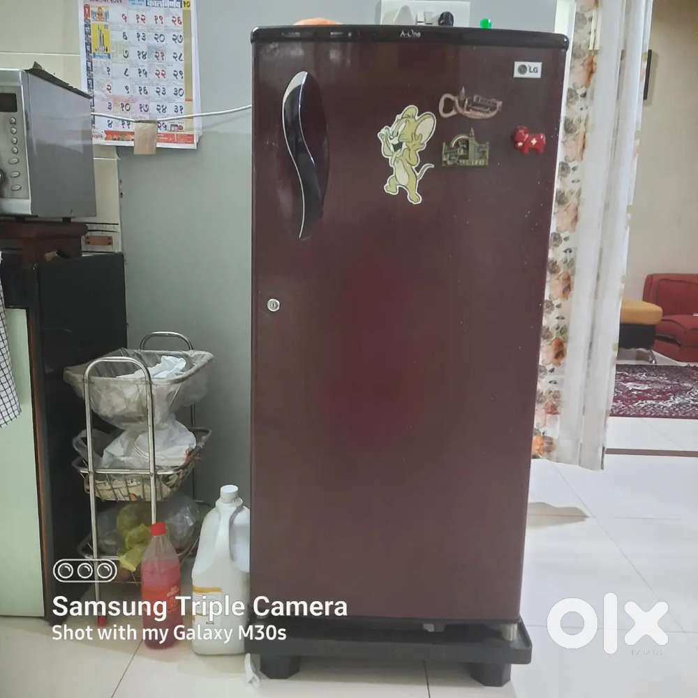 FRIDGE   180 LTR LG CO