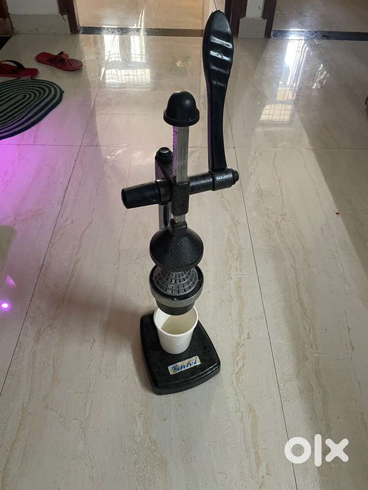 Hand press juicer aluminium
