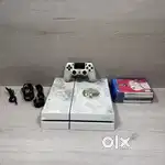 Sony PS4 Destiny Taken King Limited Edition 500GB White Console Bundle