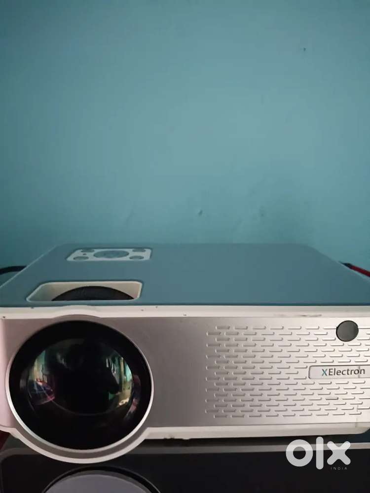 C9 projector