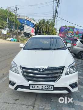 2015 Innova 8 Seater