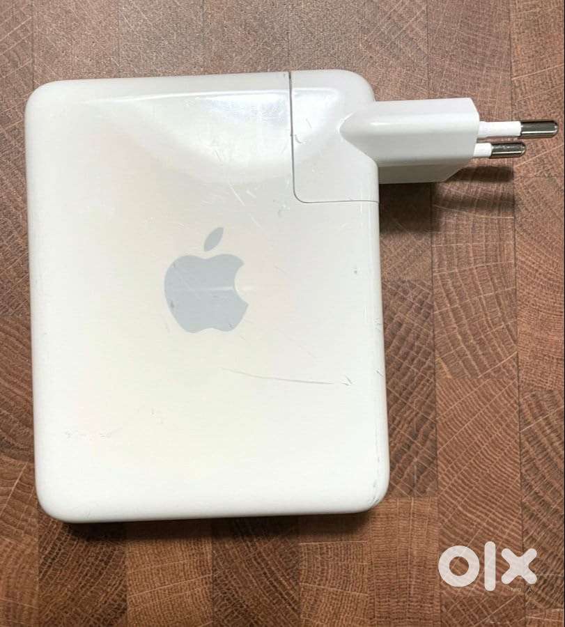 Apple AirPort Express (Gen 1) Base Station 5G Dual Band WIFI Router
