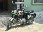RE Classic 500(2016) - Silver  Well maintained  DL Registered