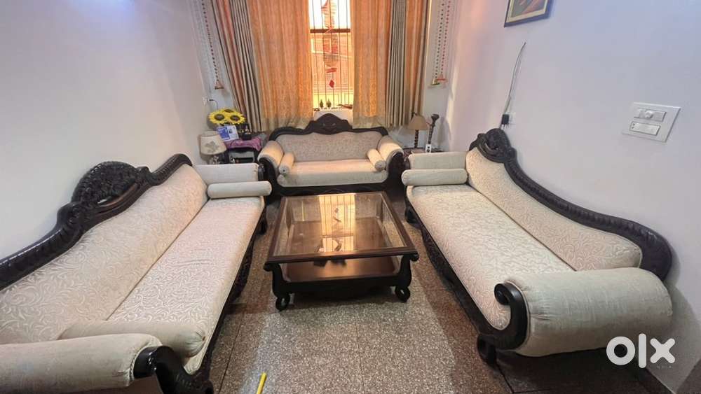 9 Seater sofa set sagun wood