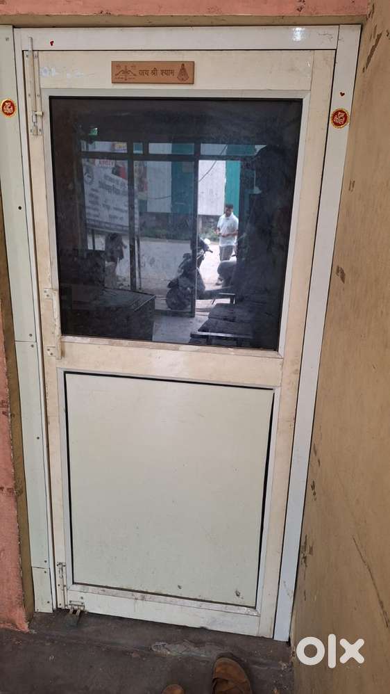 Glass and aluminium glass fram 2 piece available