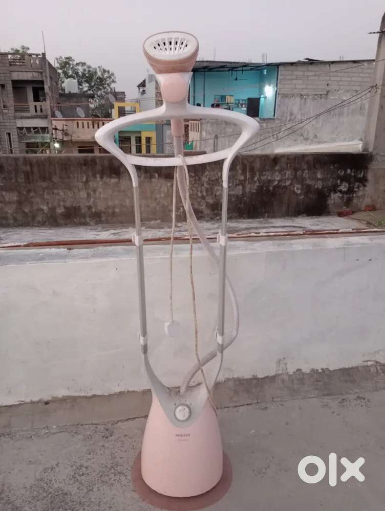 Philips Garment Steamer – Excellent Condition