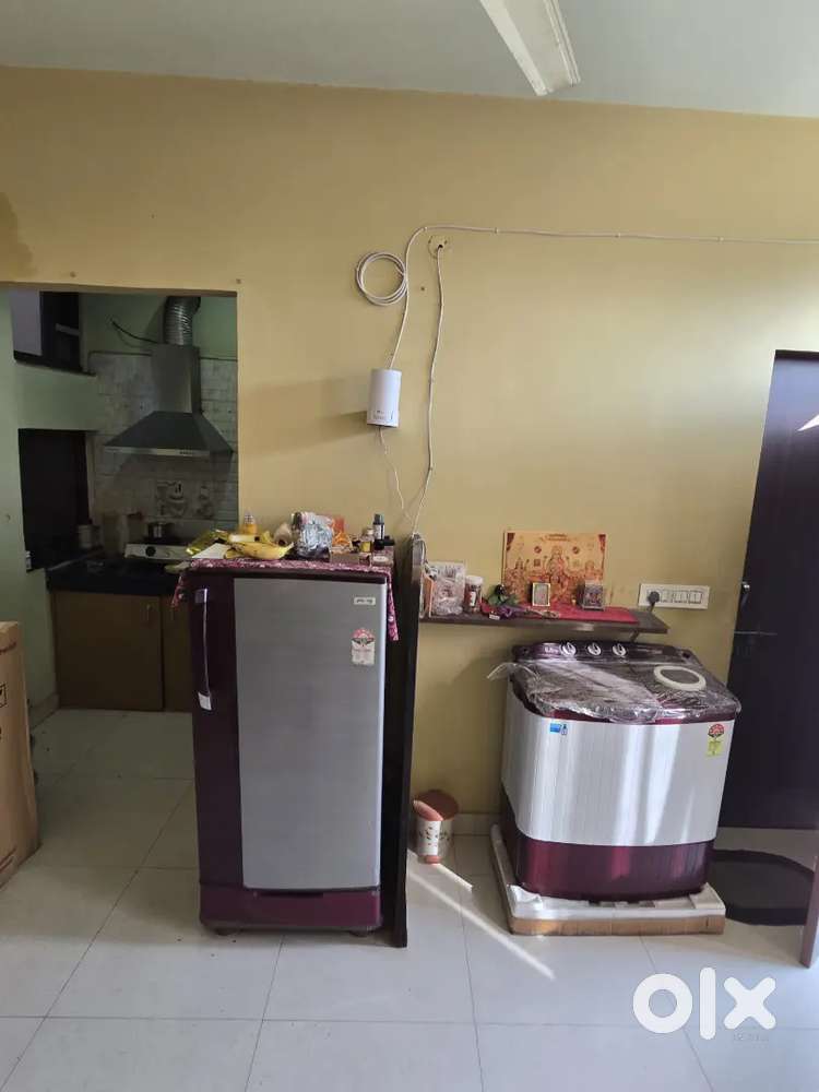 2BHK Room Share with Private Open Terrace Fully Furnished (Only Male)