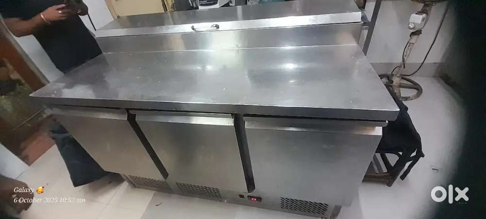 Commercial freezer