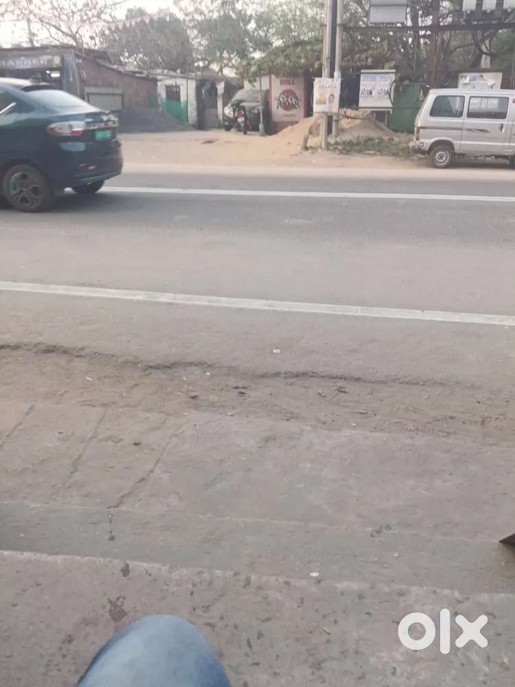 Jarnal plot for sale on road Kadru ranchi Main road khatyani jarnal pl