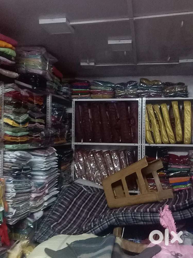 LADKA CHAHIYE DUKAN KE KE LIYE