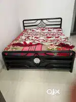 Sturdy Metal Bed Frame - Queen Size Bed - in Kalyan