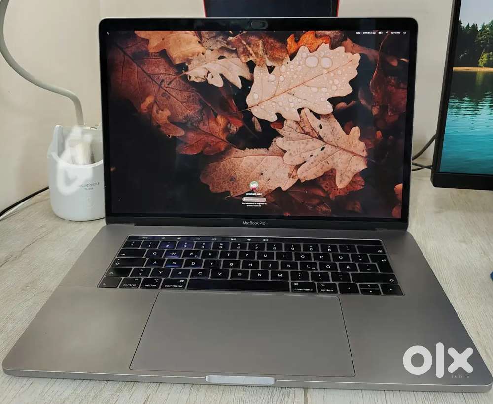 Apple MacBook Pro 16 inch - Core i9 - 16GB/512GB