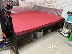 Kingsize Bed with mattress
