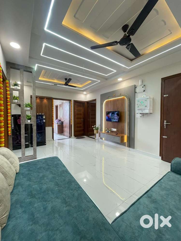 3 bhk  fully  furnished  flat in posh colony